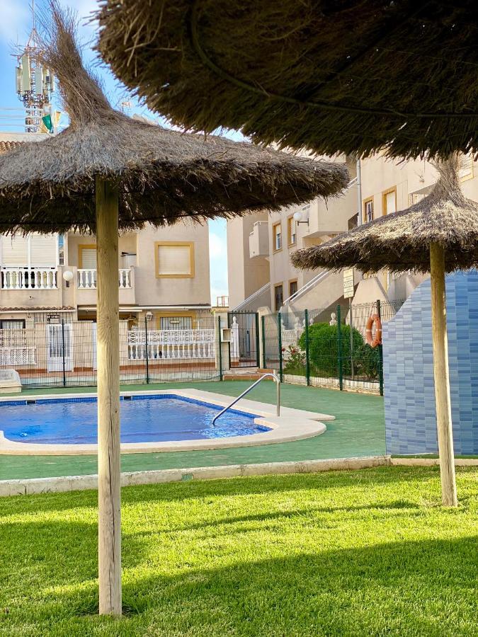 Torrevista Three Bedroom Apartment, Two Swimming Pools And Garage Torrevieja Exterior foto